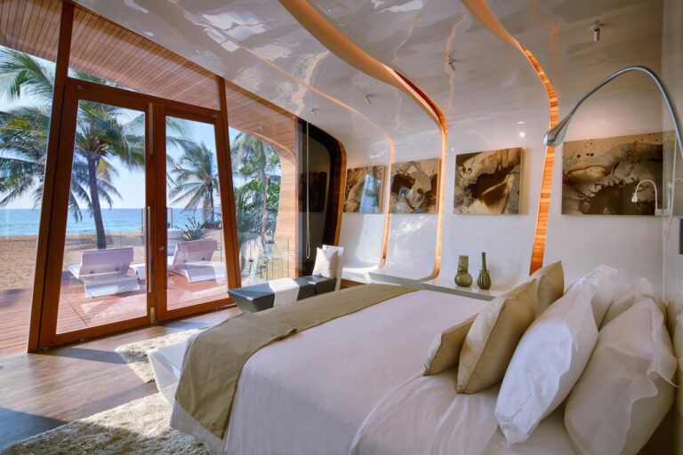 Top Booking.com Deals 2025